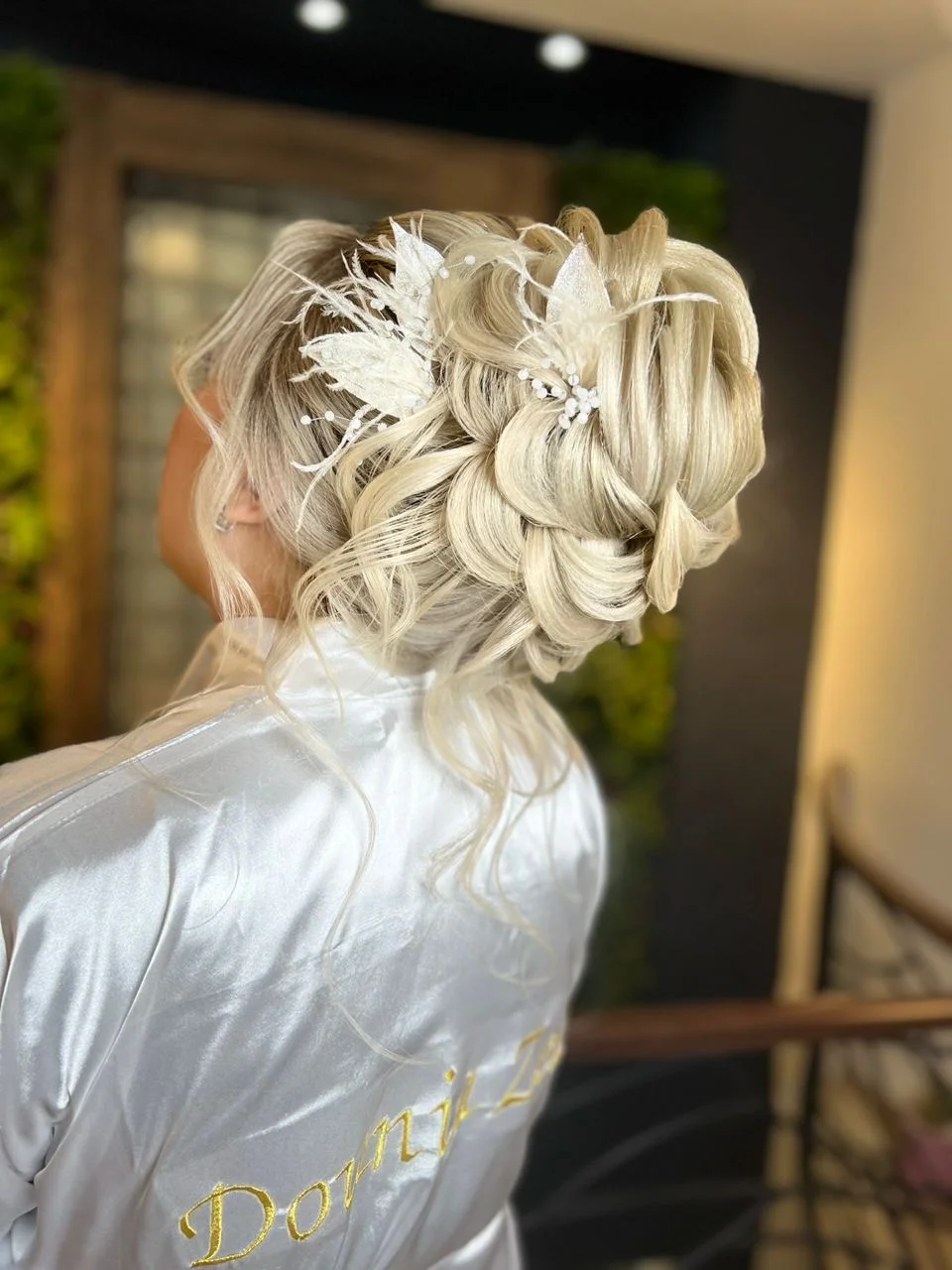 6e34eb5b-e8e6-40a3-8864-26c35691cb17-1